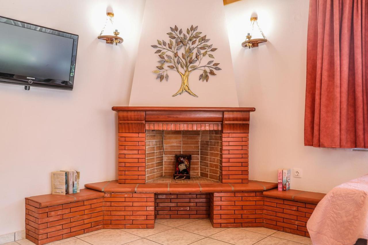 Moni Evaggelistrias Villa Mitzelos מראה חיצוני תמונה