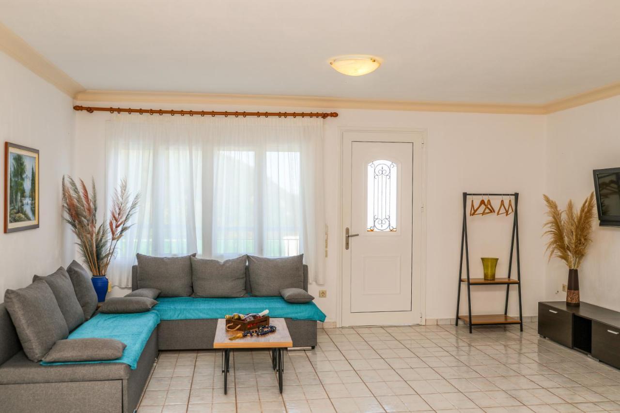 Moni Evaggelistrias Villa Mitzelos מראה חיצוני תמונה
